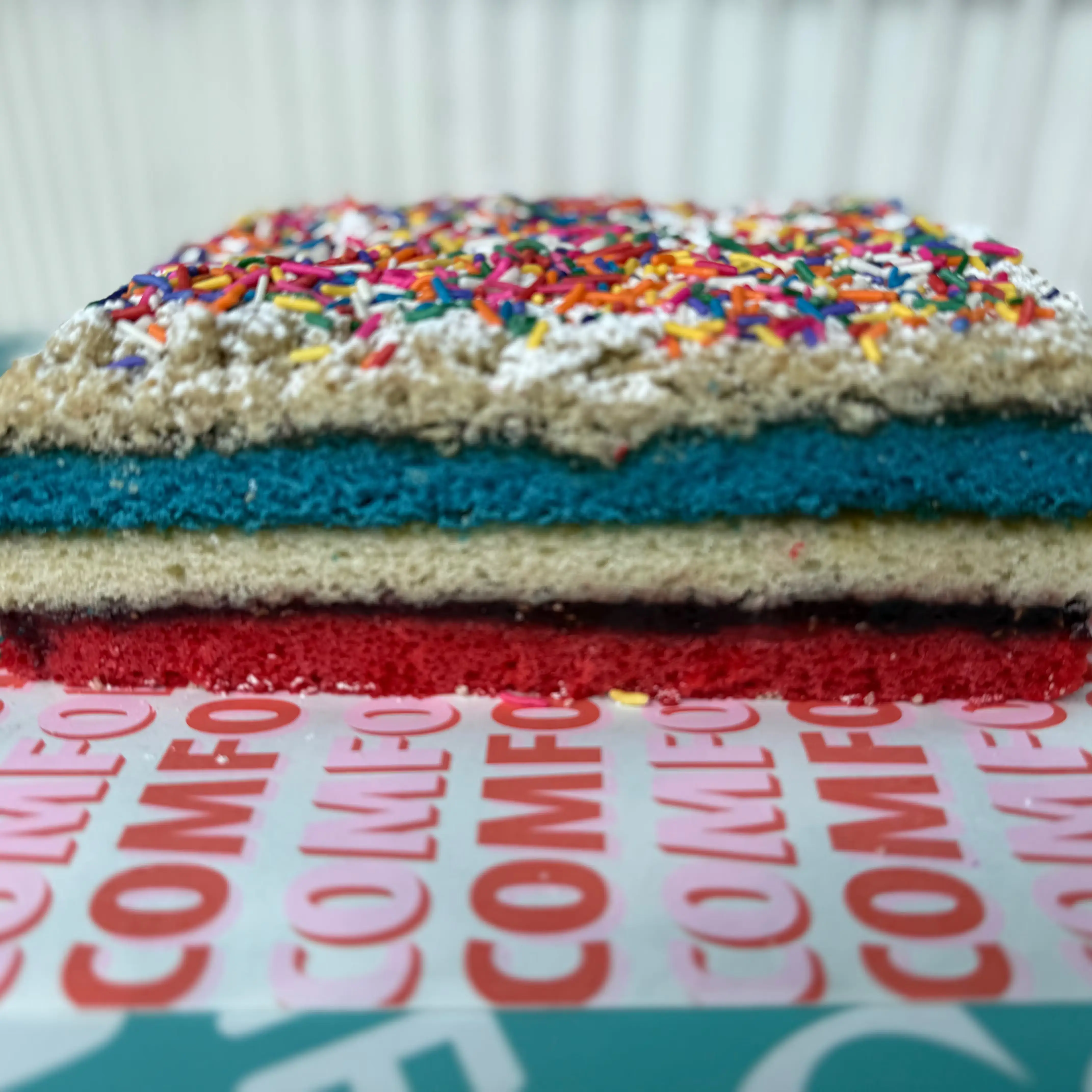 25813-red-white-blue-rainbow-cookie-crumb-cake-1.webp