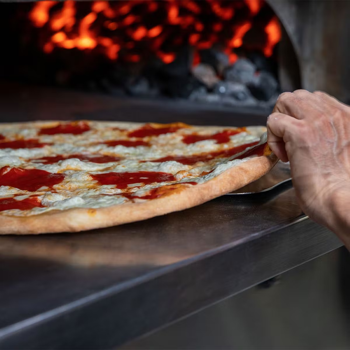 3075-margherita-pizza-4-pies-4-giant-slices-1.jpg