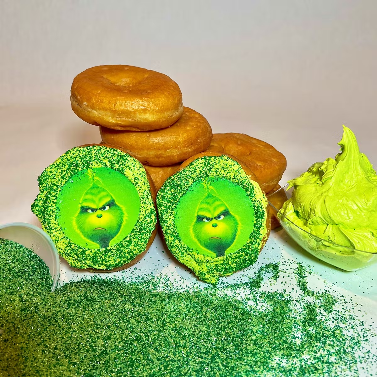 "Grinch" DIY Donut Kit - 6 Pack