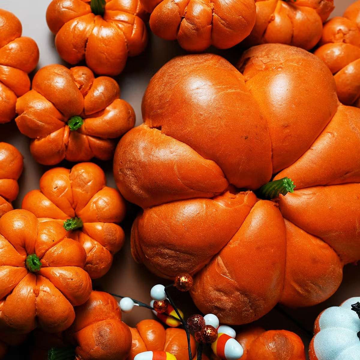 Giant Pumpkin Party Bagel