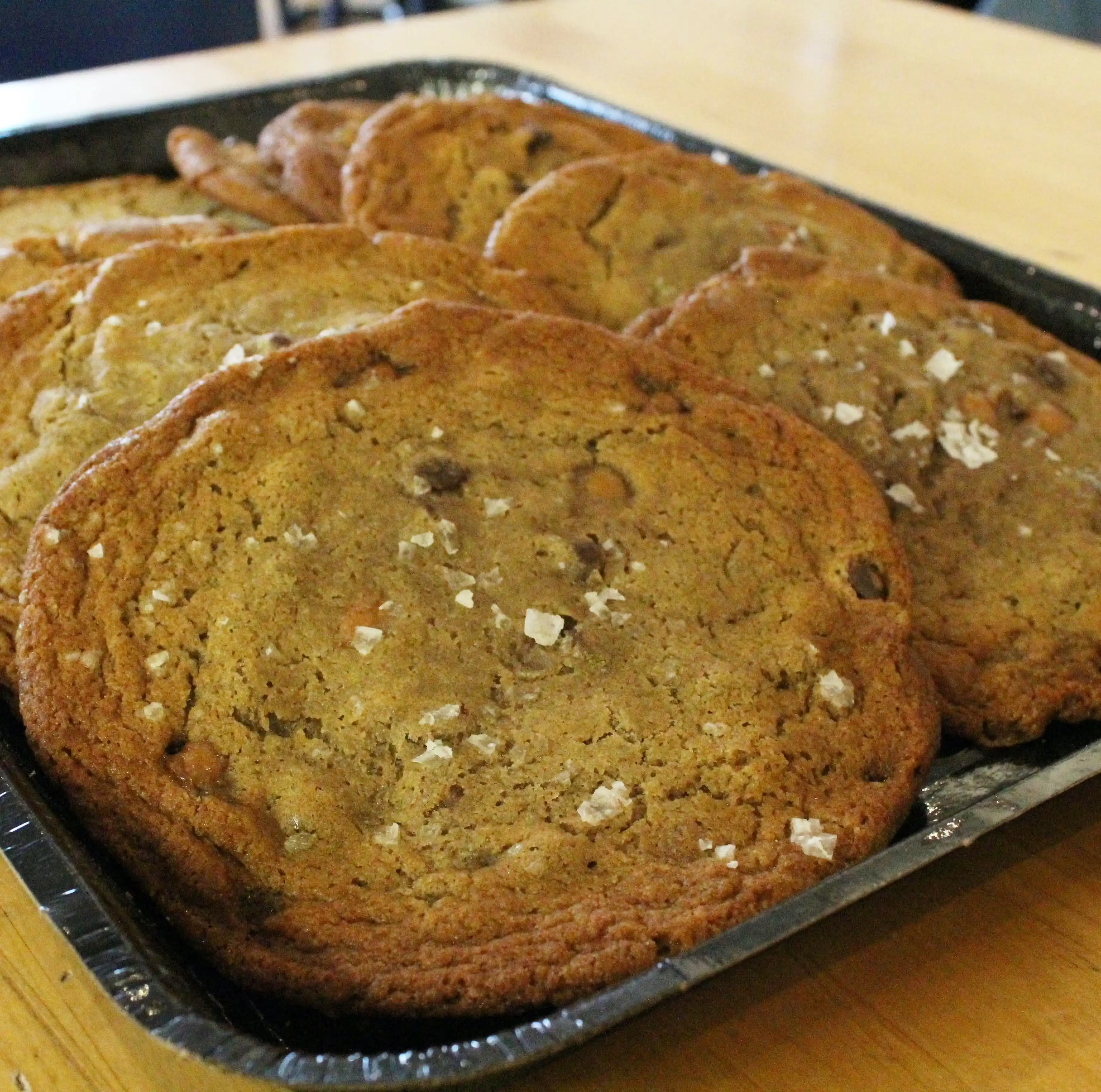 4082-giant-signature-cookies-10-pack-1.jpg