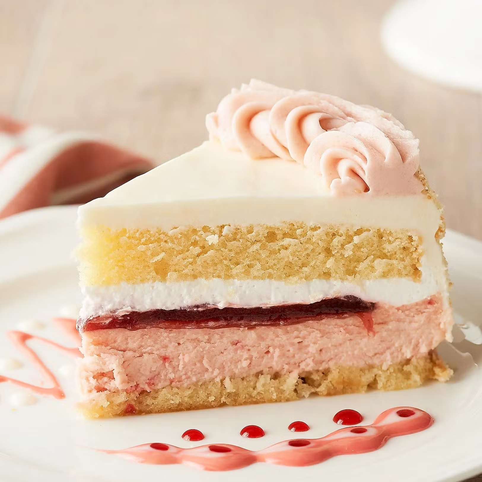 Strawberry Shortcake Cheesecake