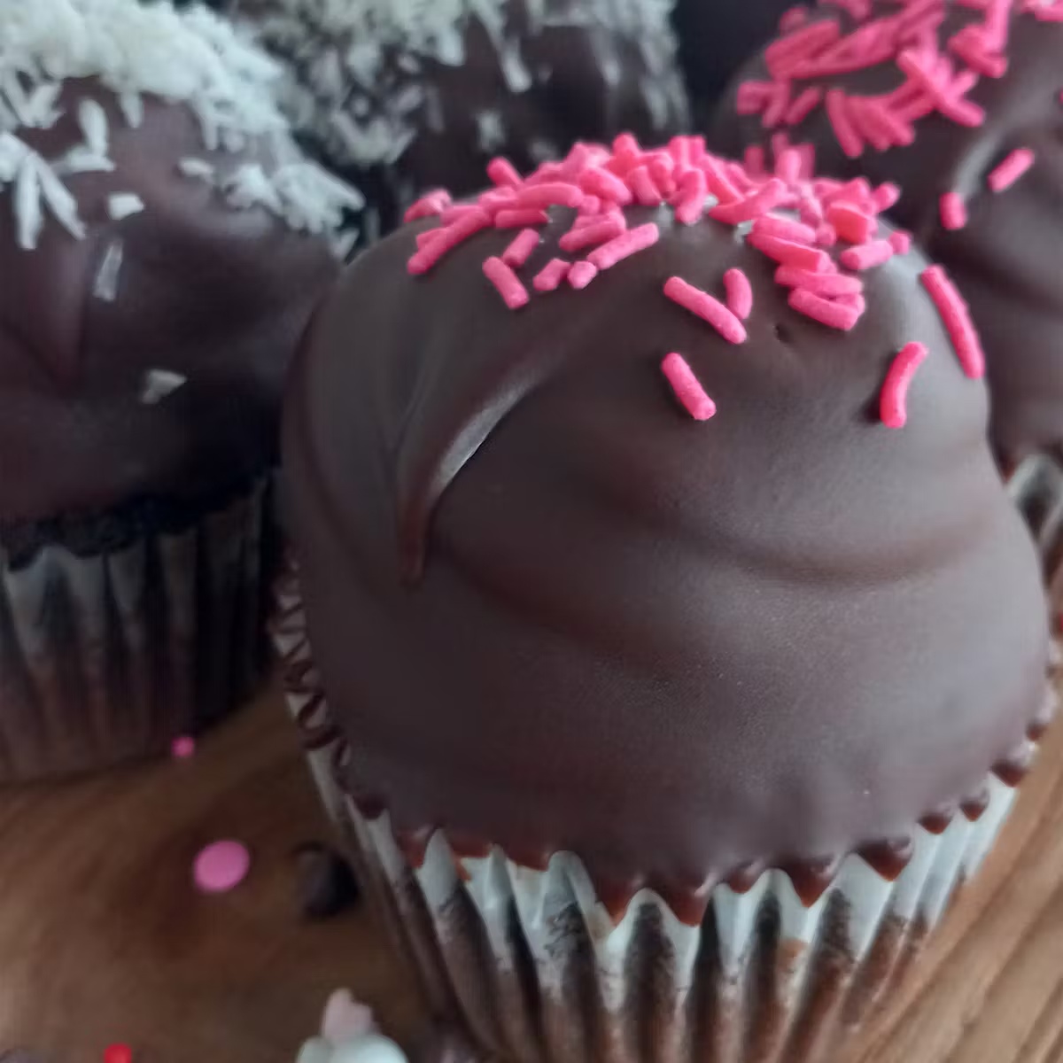 Callebaut Chocolate Cupcake Collection - 12 Pack