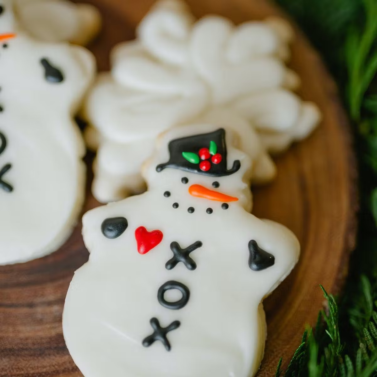 Snowman & Snowflake Sugar Cookies + Gingerbread Snowflake Sandwiches - 8 Pack