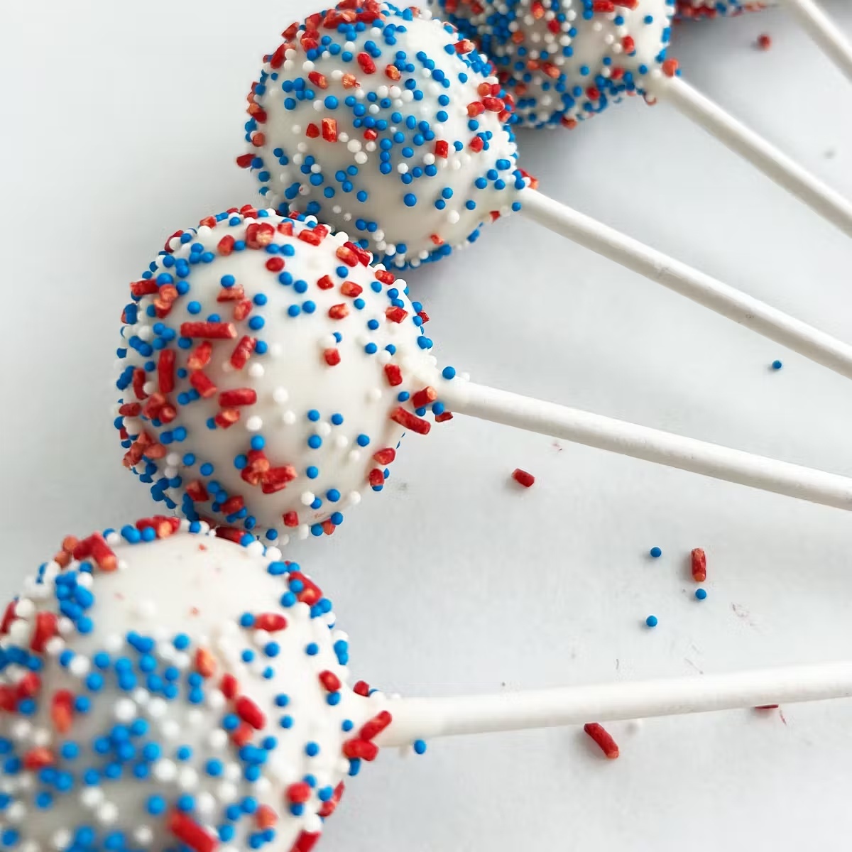 4402-funfetti-fireworks-cake-pops-1.jpg