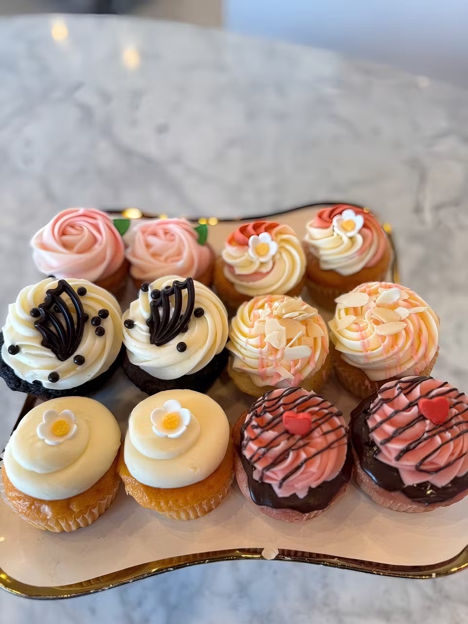 4424-mother-s-day-cupcakes-1.jpg