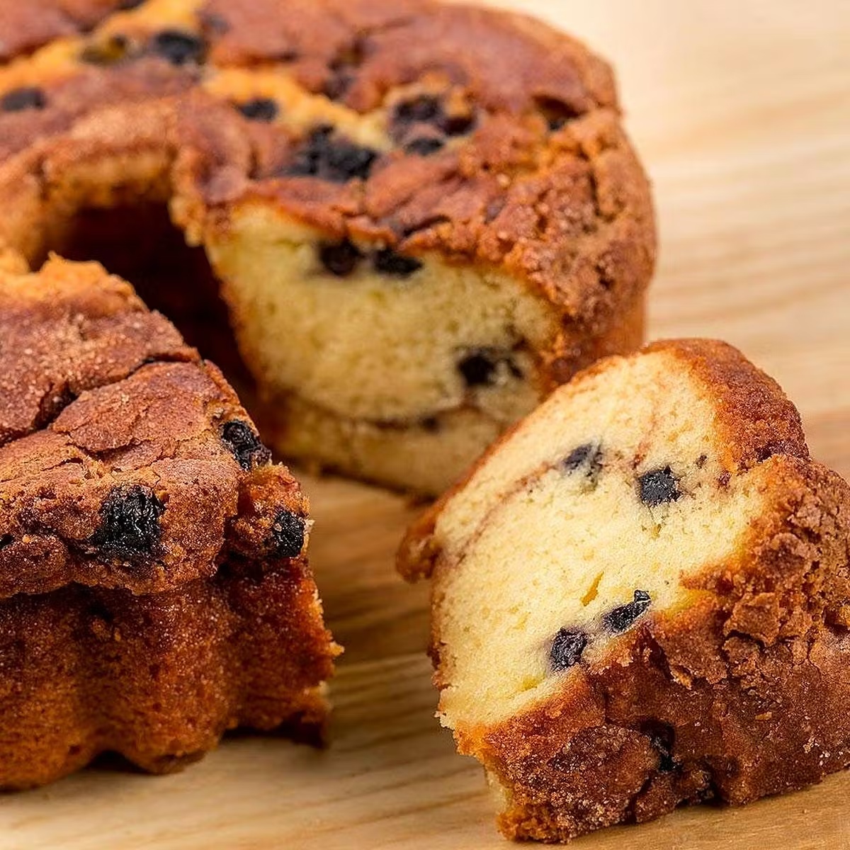 4443-new-england-blueberry-coffee-cake-1.webp
