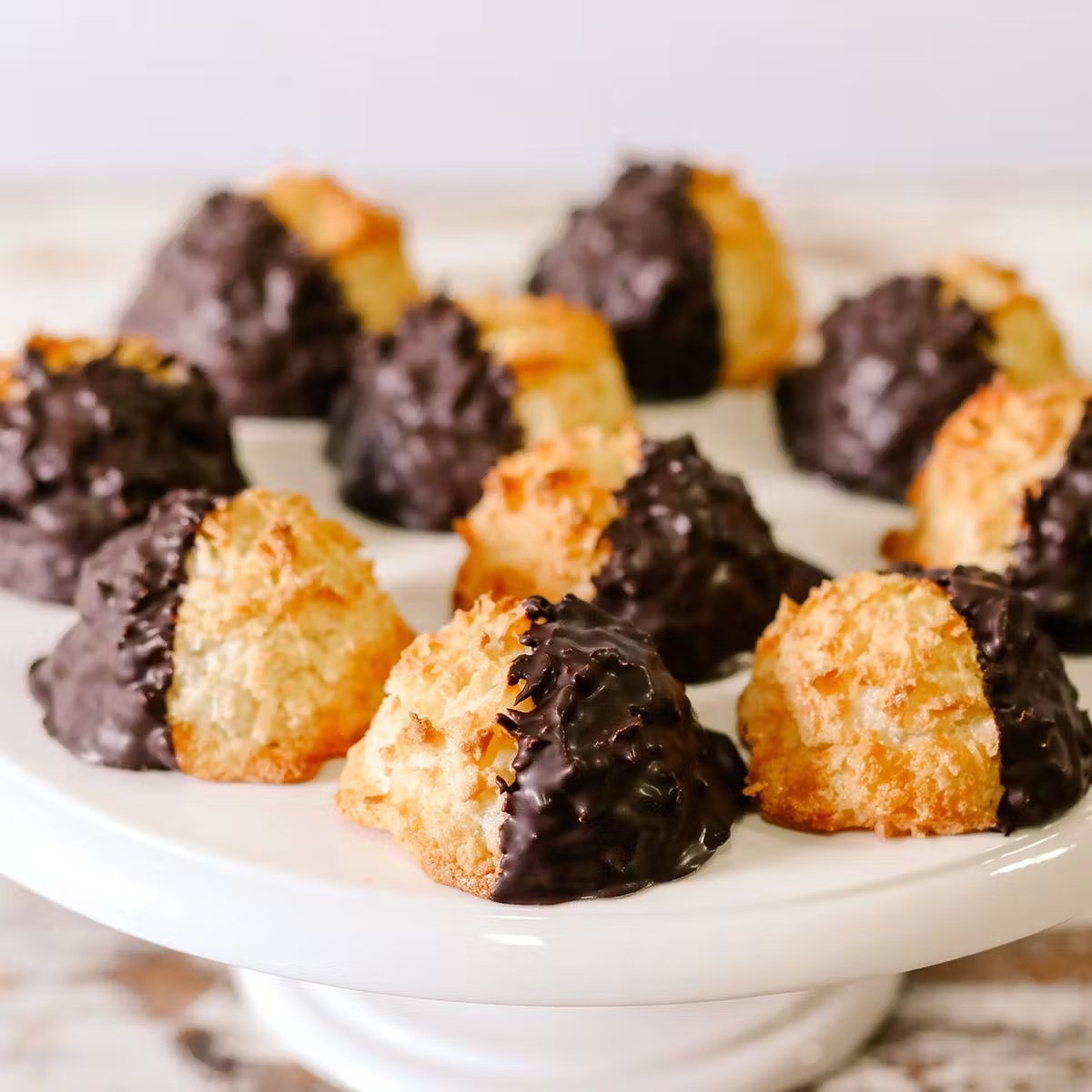 459-chocolate-dipped-macaroons-10-pack-1.jpg