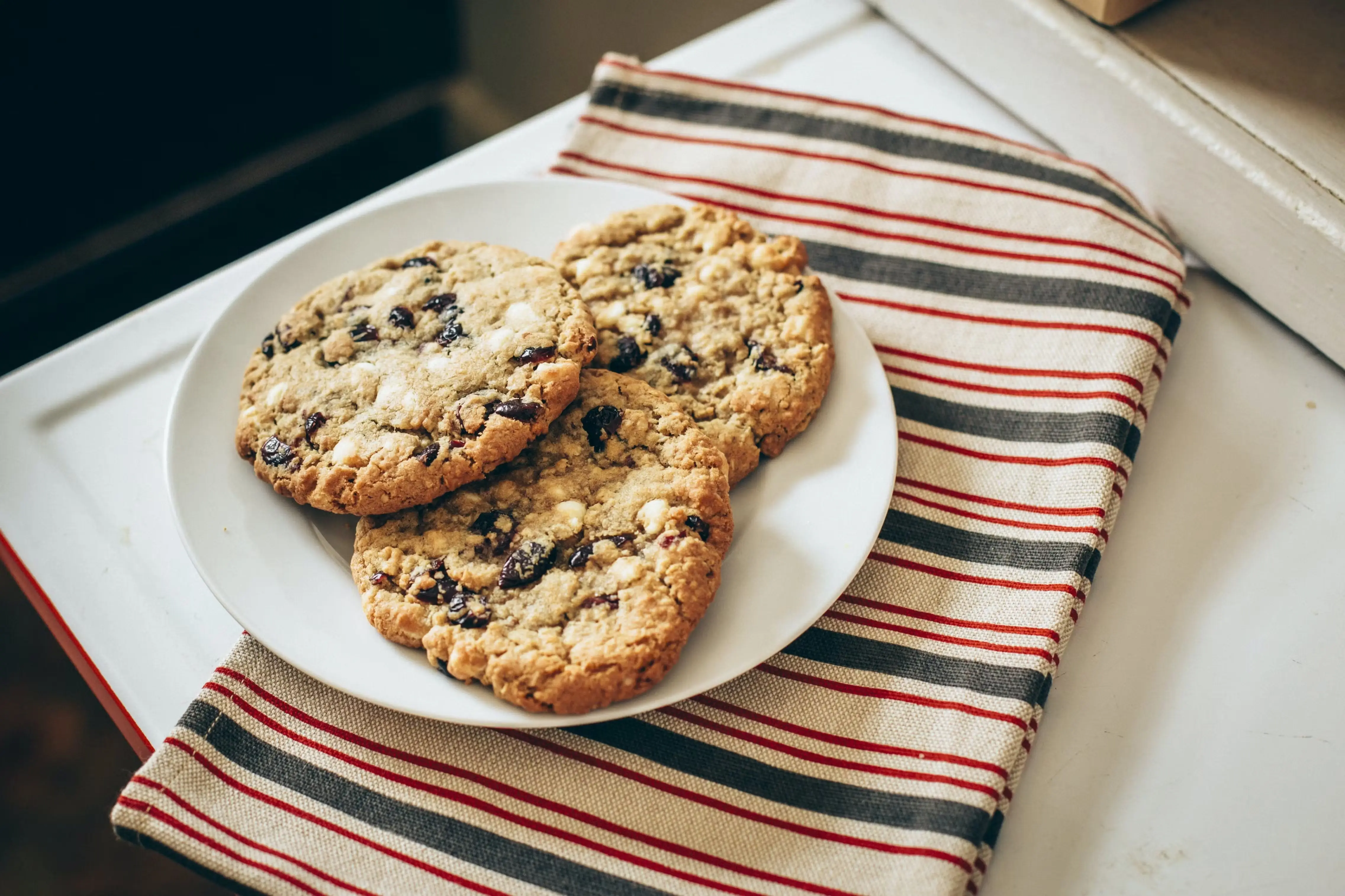 Blueberry White Chocolate Oatmeal Cookies