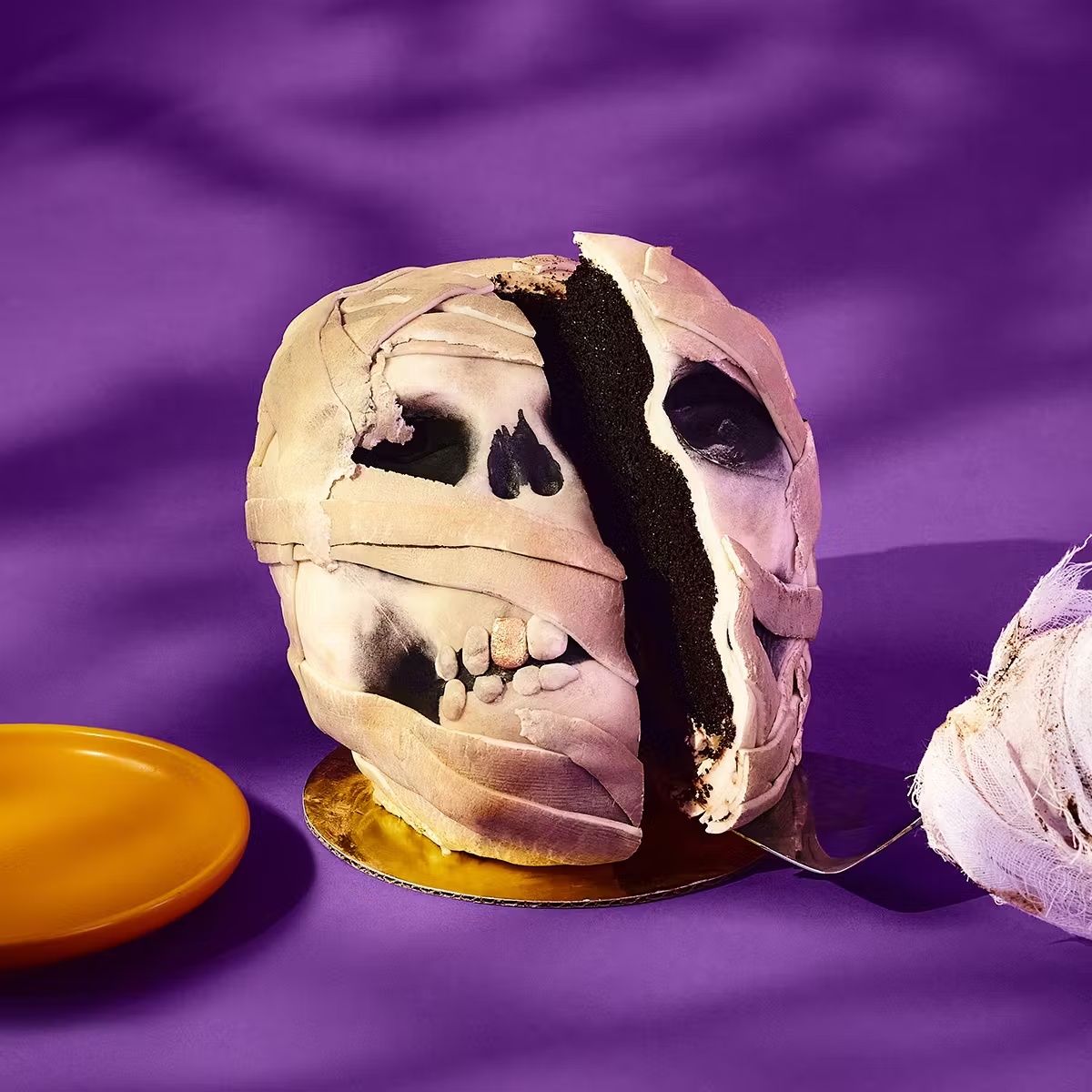 Mummy Skull Cake