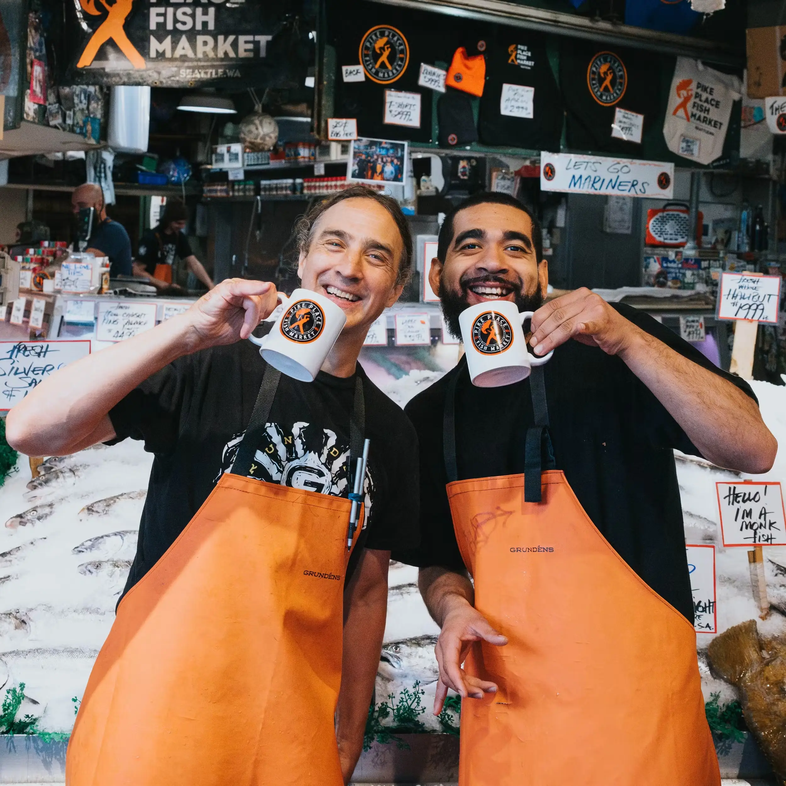 4778-pike-place-fish-coffee-cup-1.webp
