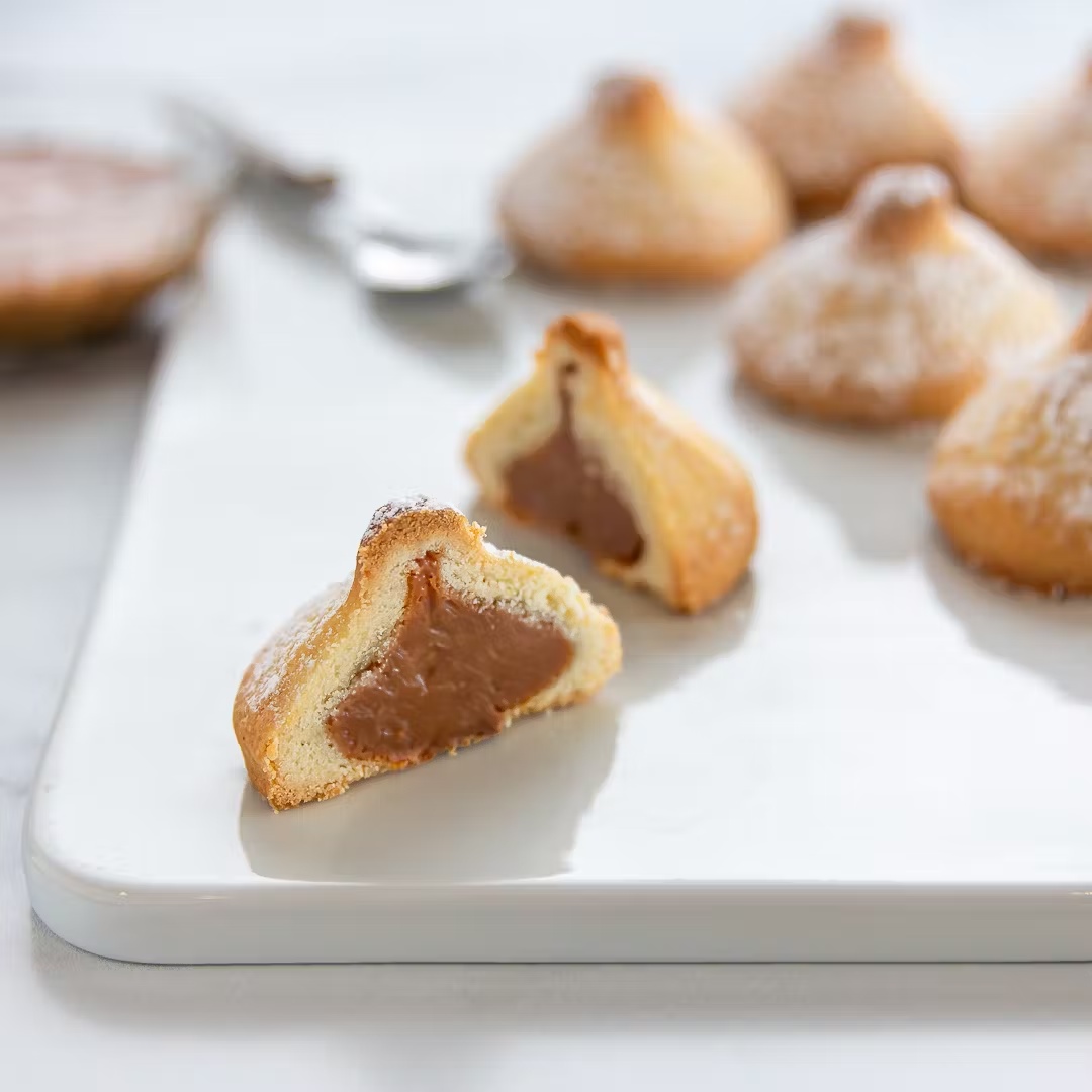 4829-choose-your-own-cuban-pastries-1.webp