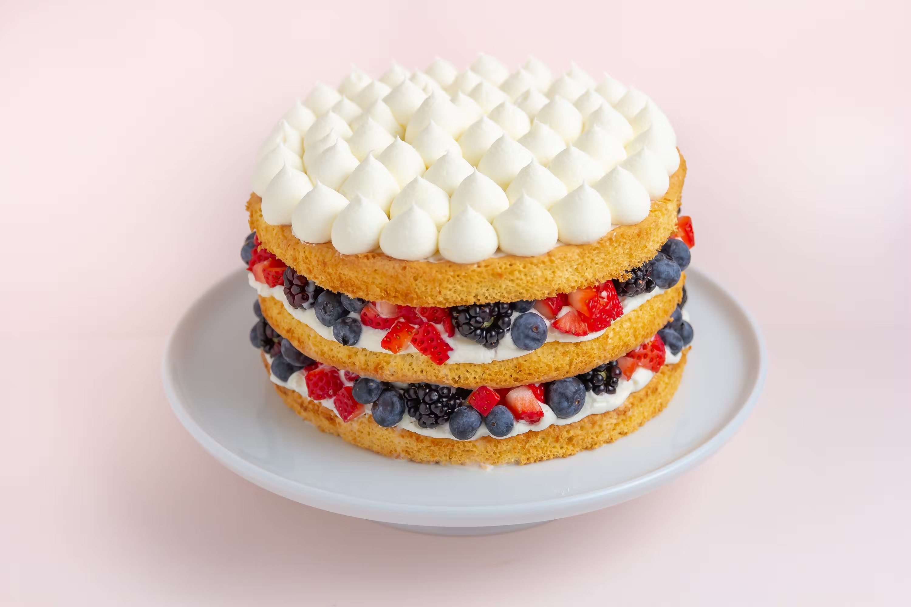 MilkâN BerriesÂ® Tres Leches Cake