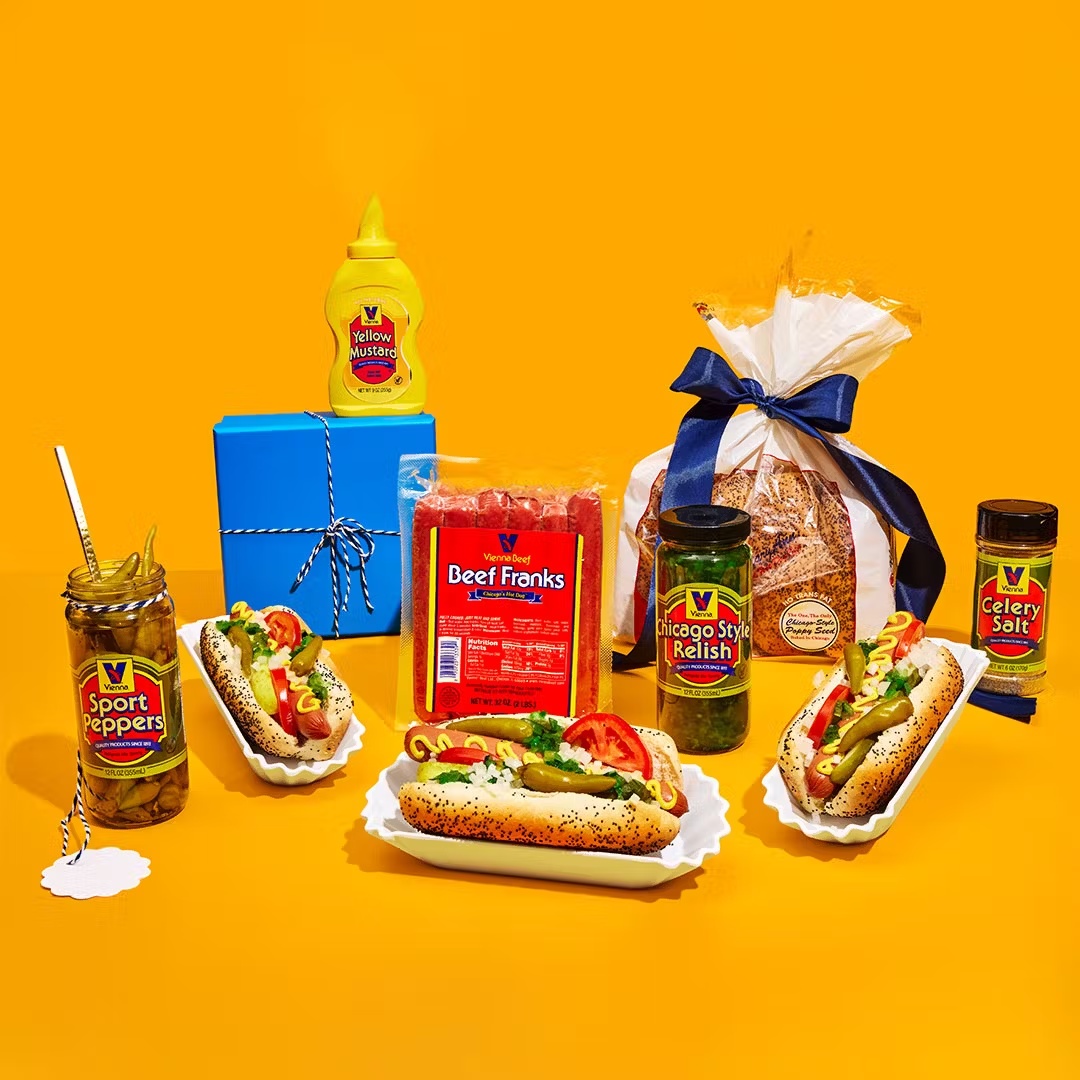 Goldbelly Chicago Style Chili Dog Kit