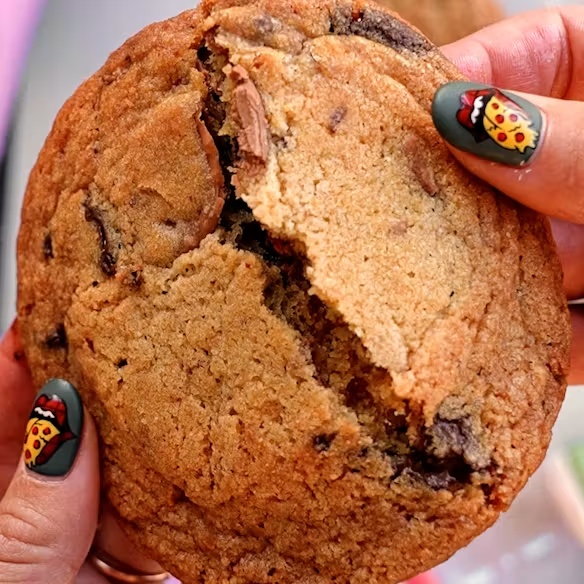 Chocolate Chip Cookie Dozen