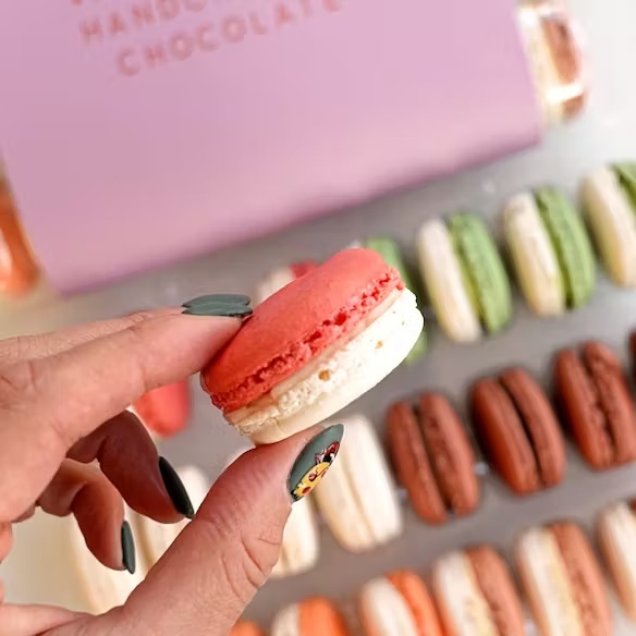 Cheesecake Macarons - 12 Pack