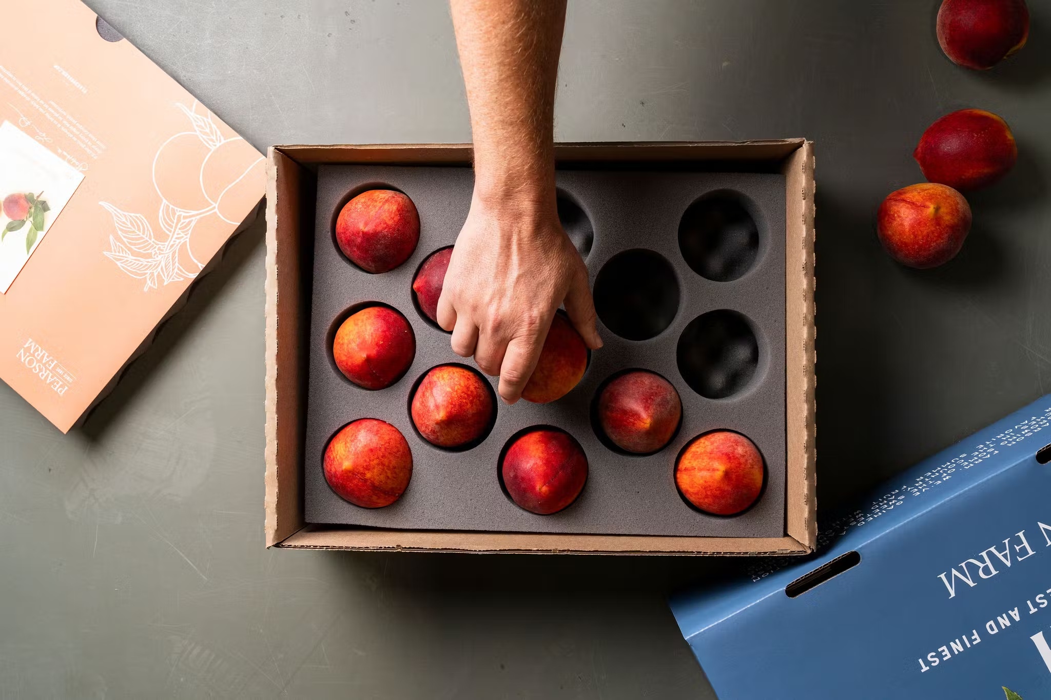 Georgia Peaches Gift Box - 13 Pack