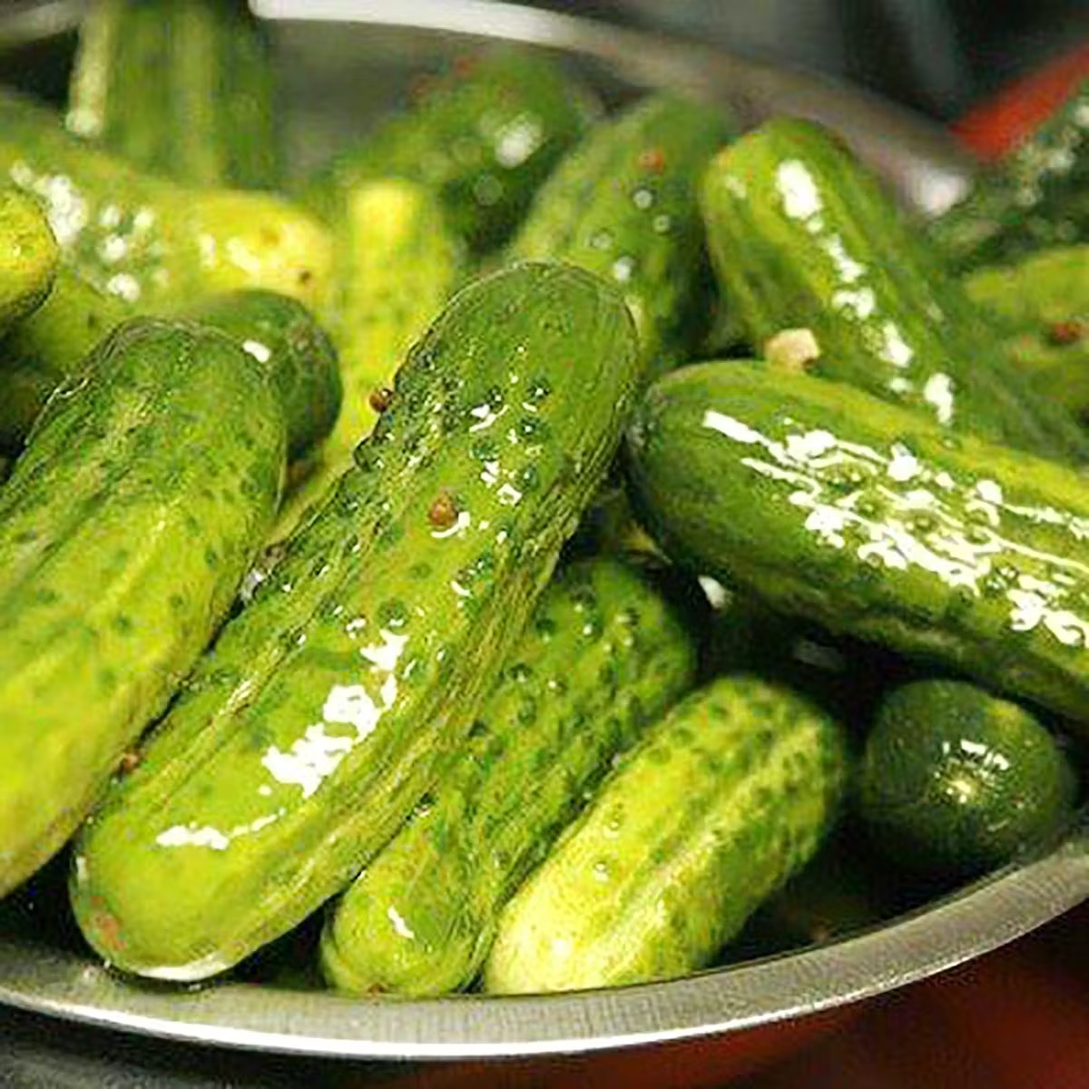 1/2 Sour Pickles - 4 Quarts