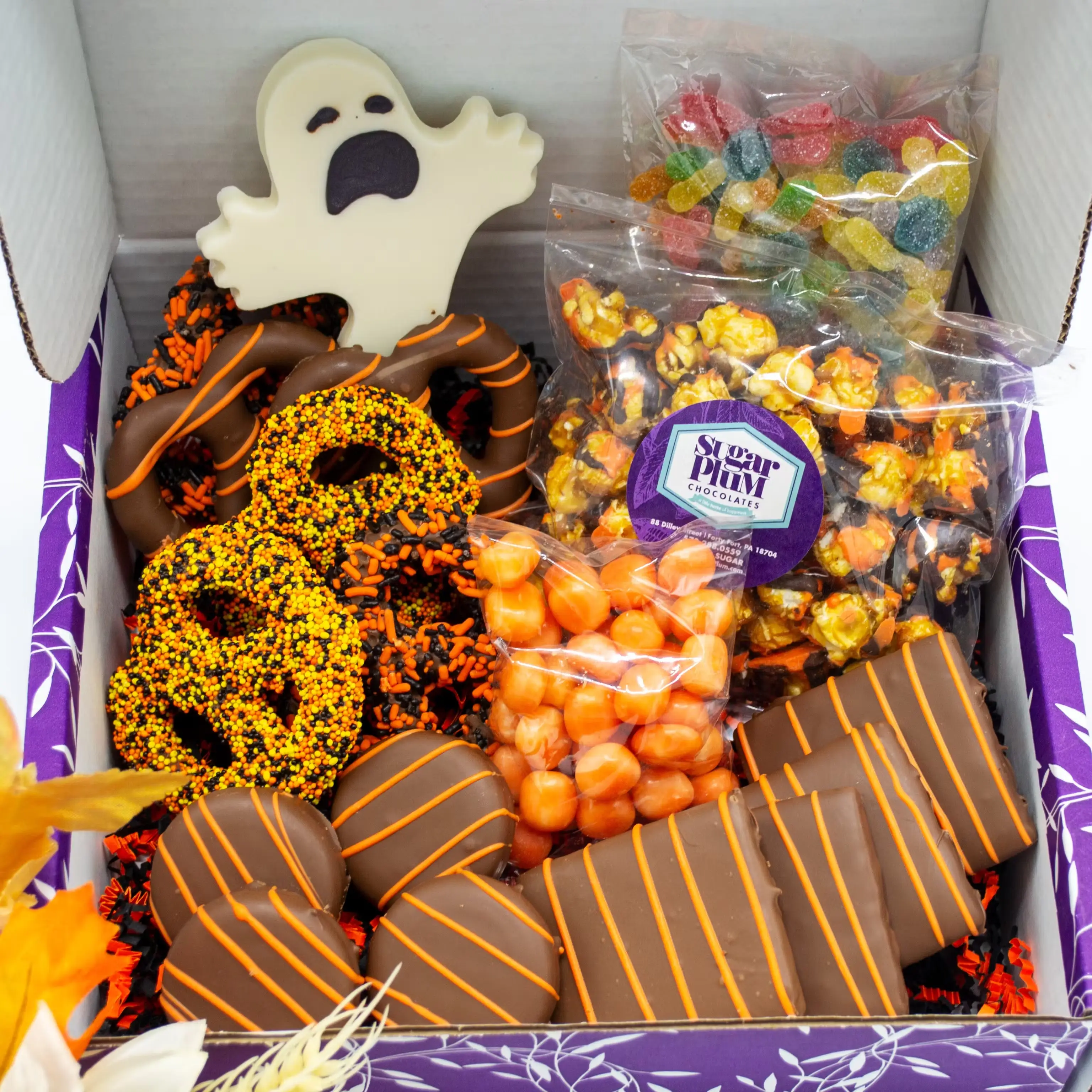 6239-halloween-boo-box-sweets-sampler-1.webp