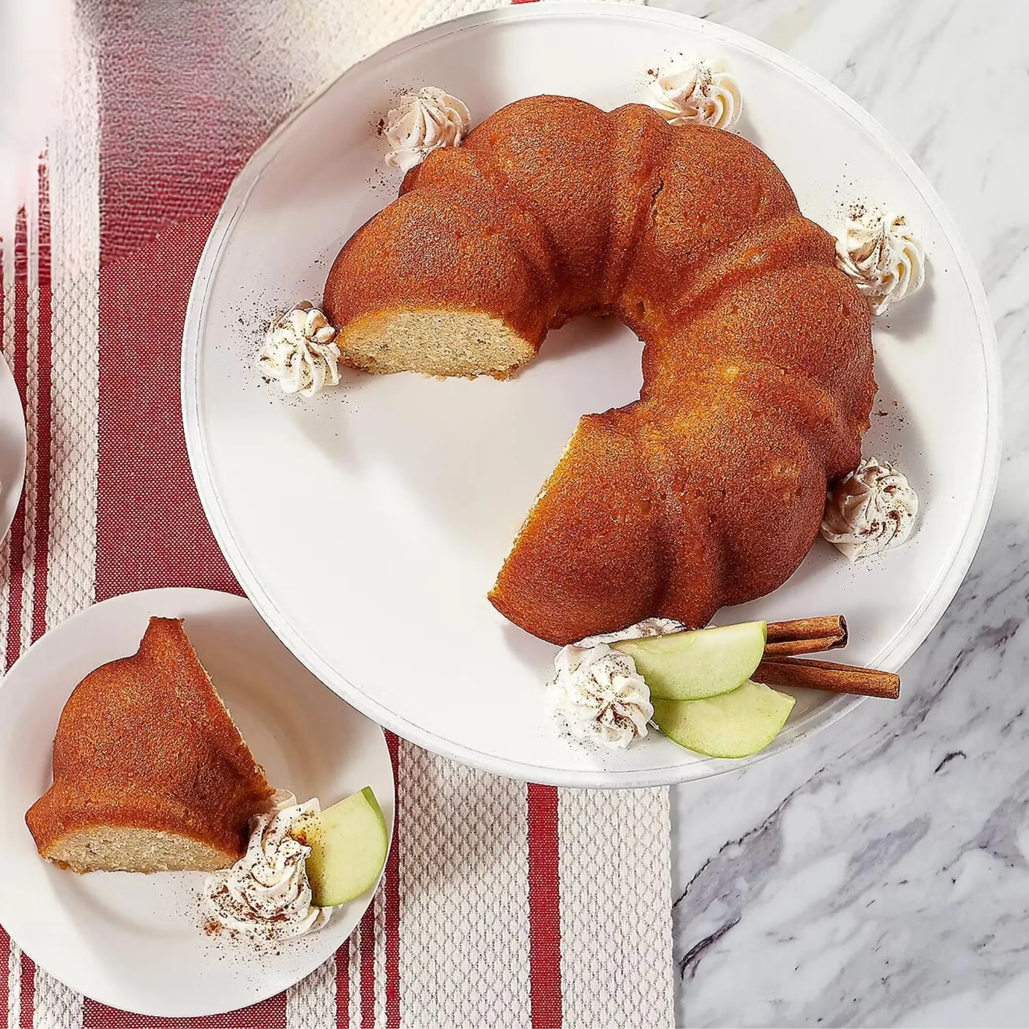 Apple Spice Bundt Cake