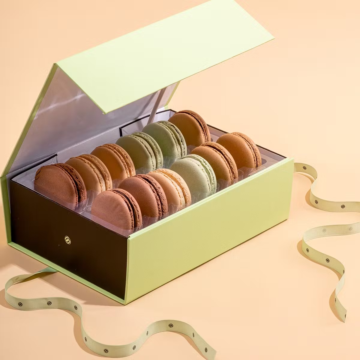 7289-traditional-macarons-24-piece-gift-box-1.jpg