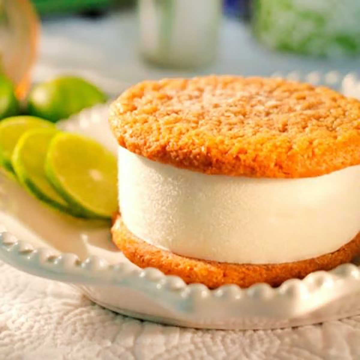7642-classic-flavors-ice-cream-sandwich-8-pack-1.jpg
