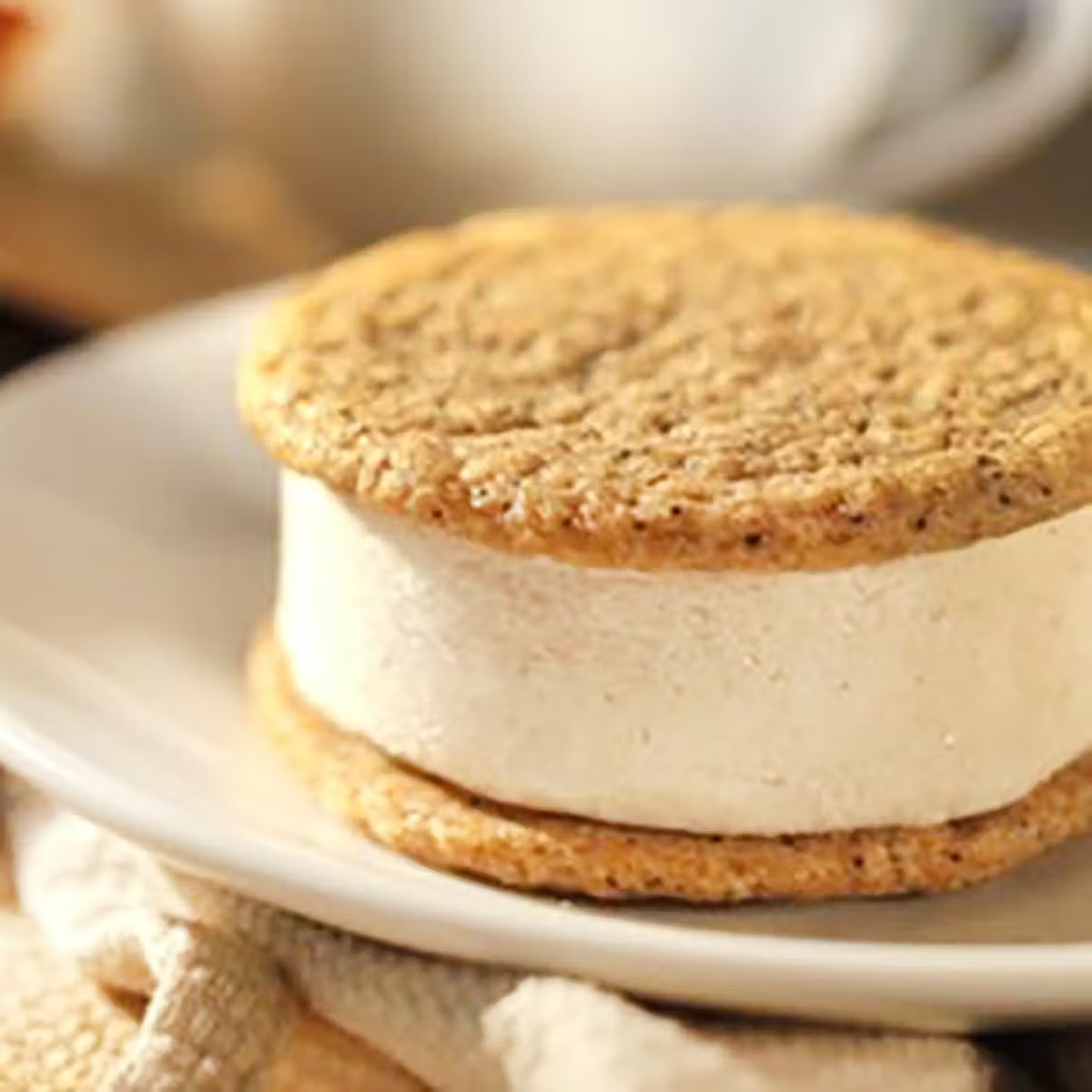 Caramel Latte Ice Cream Sandwich - 8 Pack