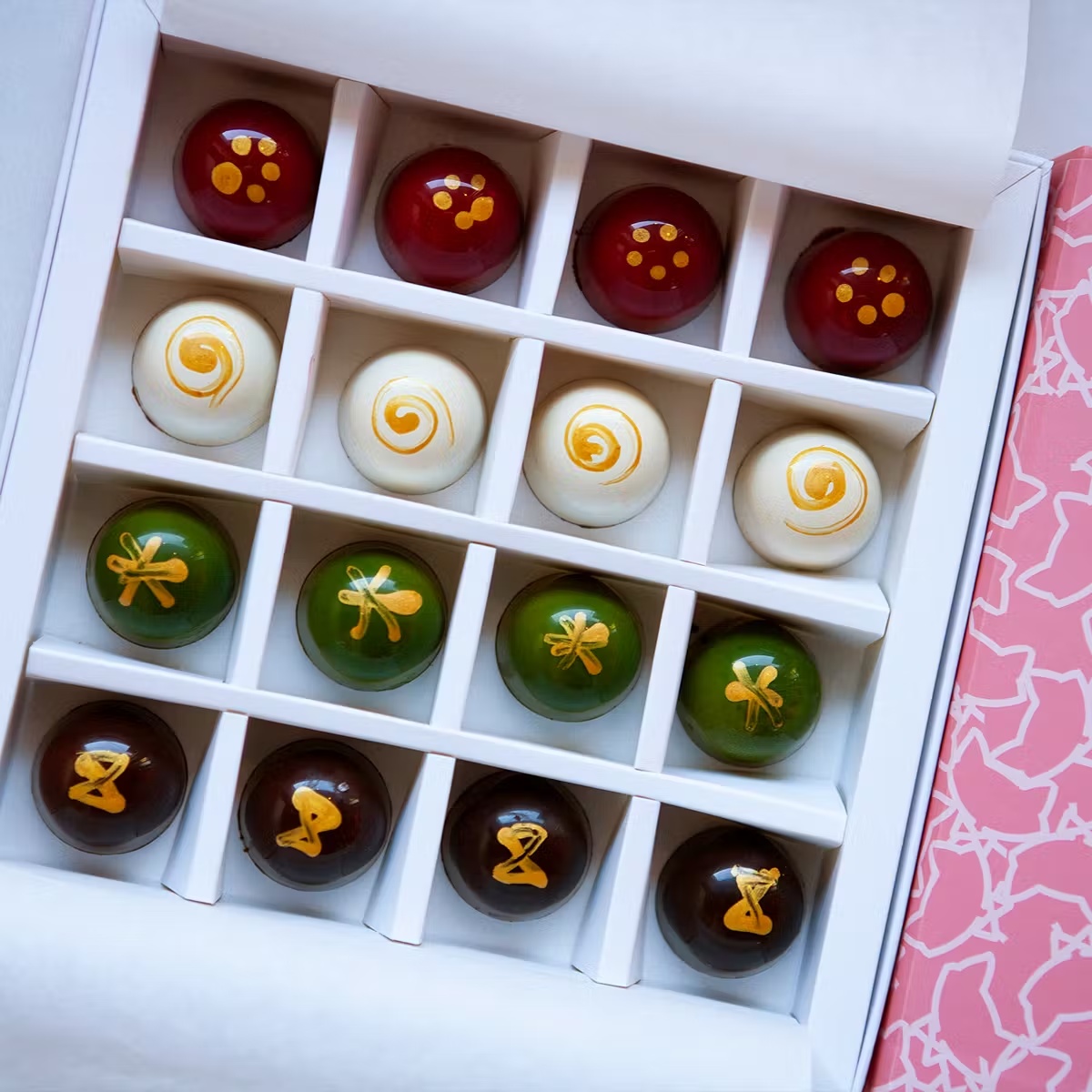Christmas Bonbon Gift Box - 16 Pieces