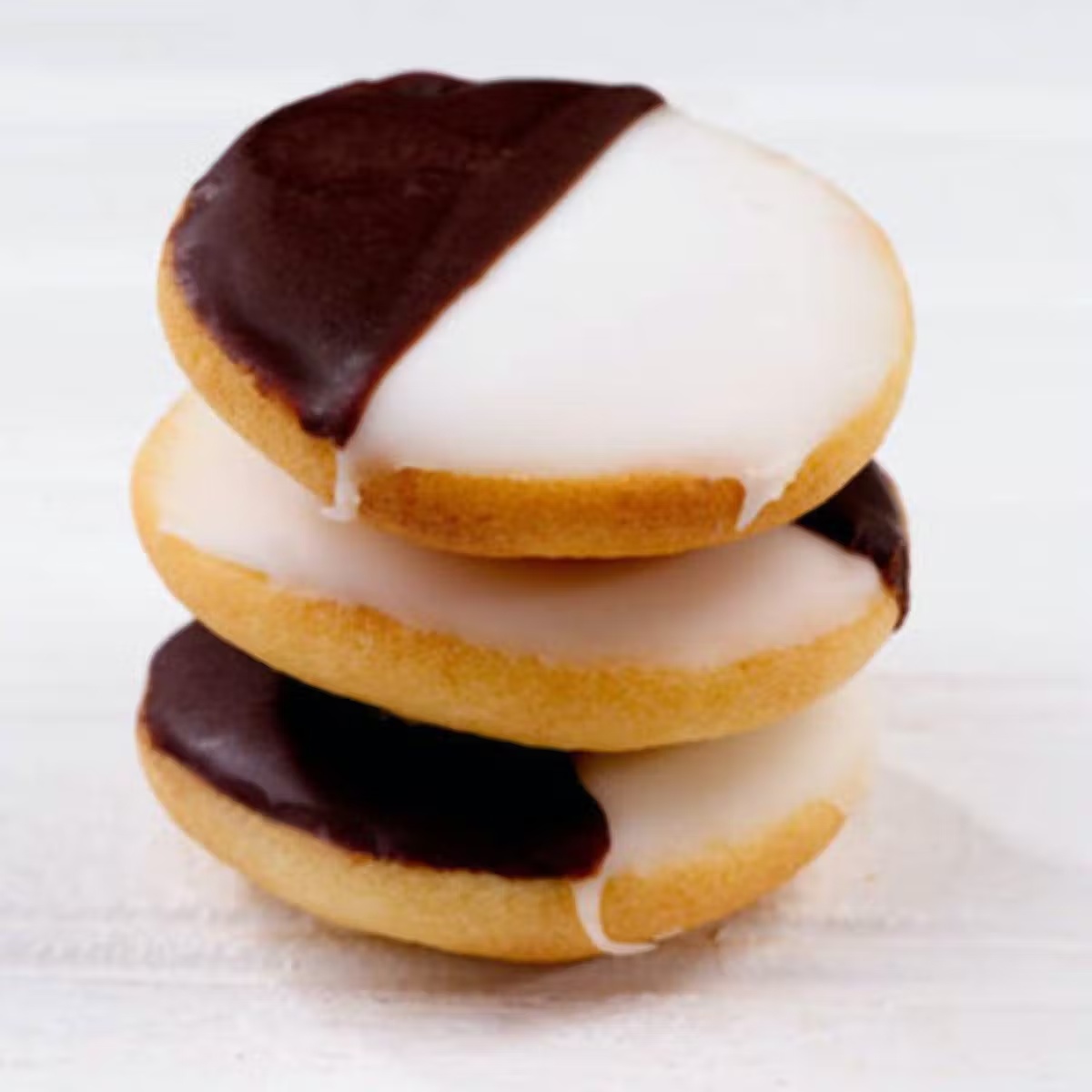 903-mini-black-and-white-cookies-1.jpg