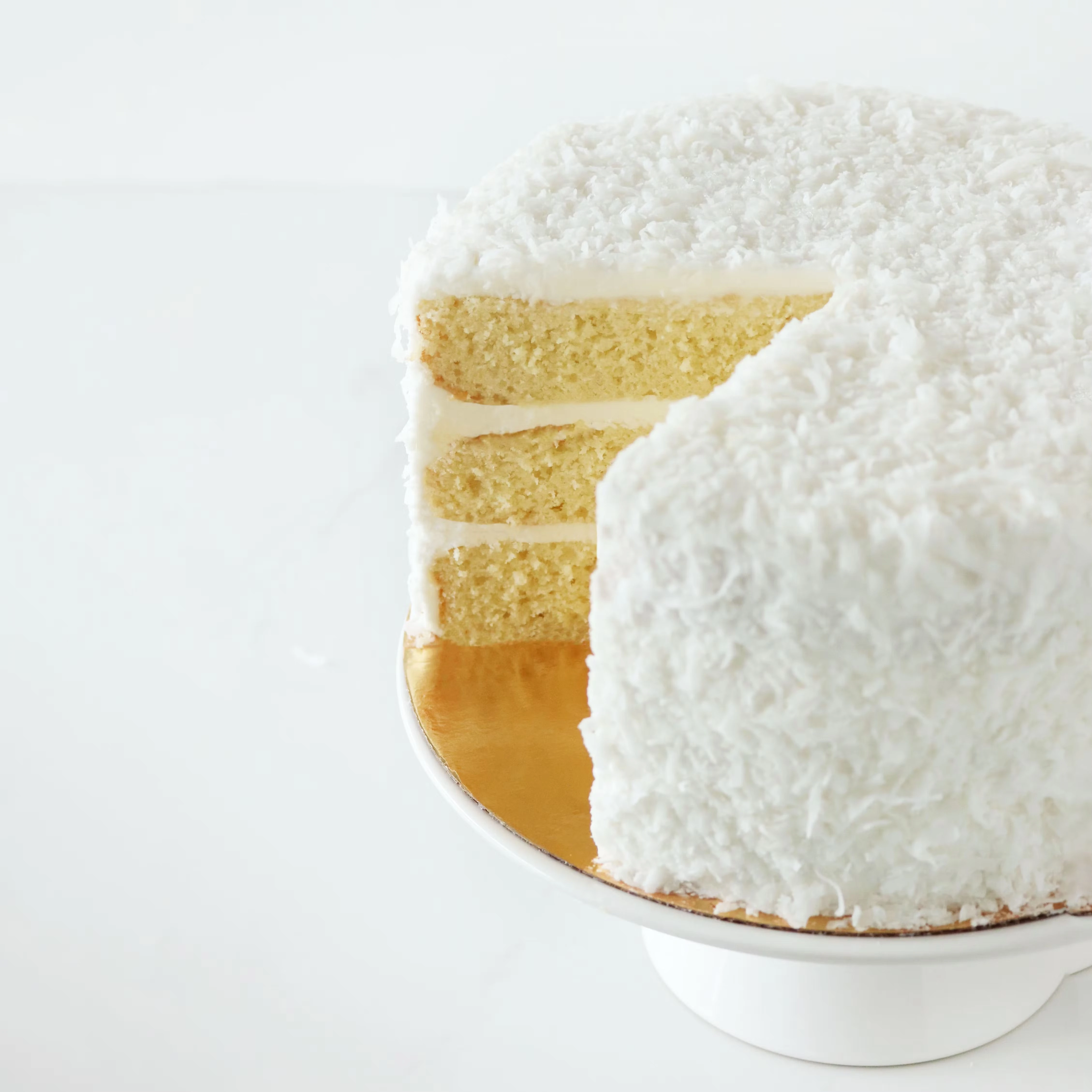 939-coconut-layer-cake-1.webp
