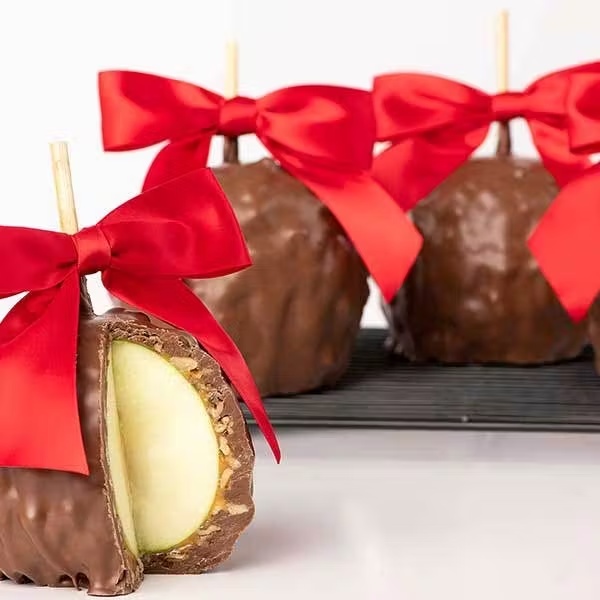 Colossal Caramel Apples